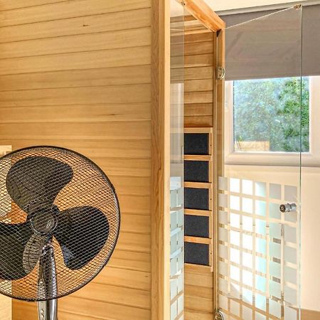Cozy Home In Heinkenszand With Sauna Extérieur photo